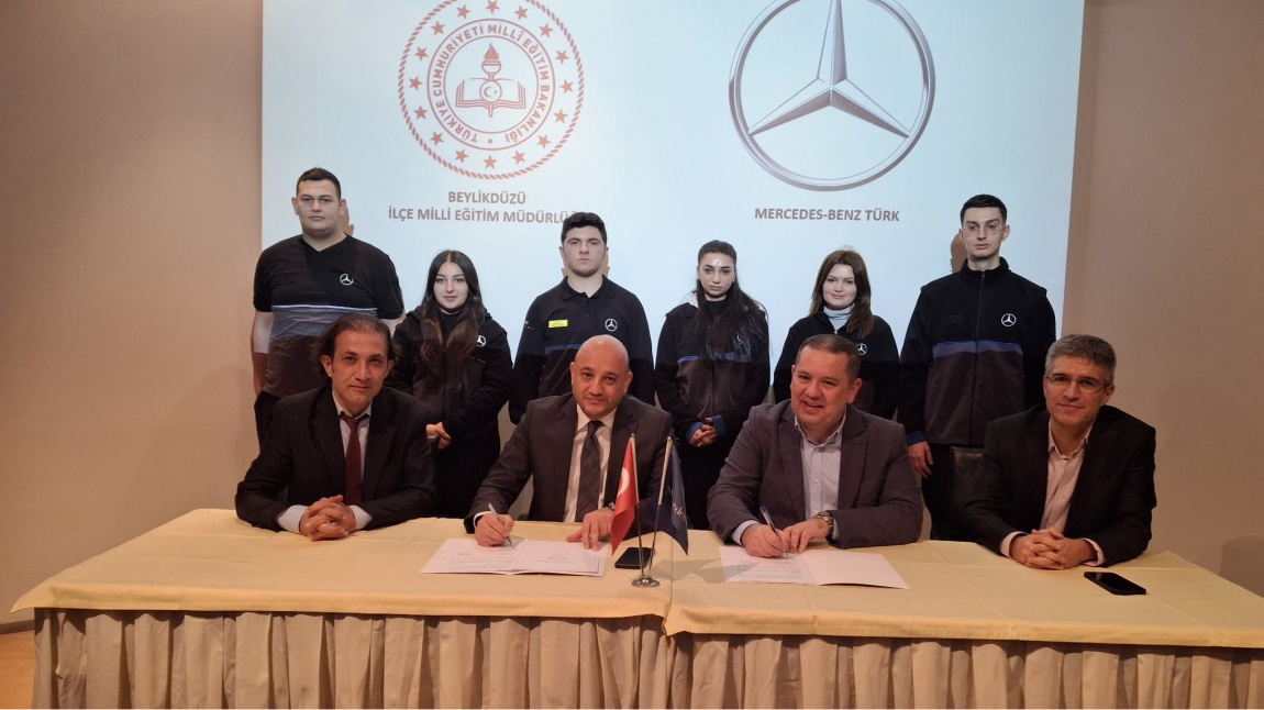 Beylikdüzü İlçe Milli Eğitim Müdürlüğü ile Mercedes Benz Türk A.Ş Arasında İşbirliği Protokolü İmzalandı.